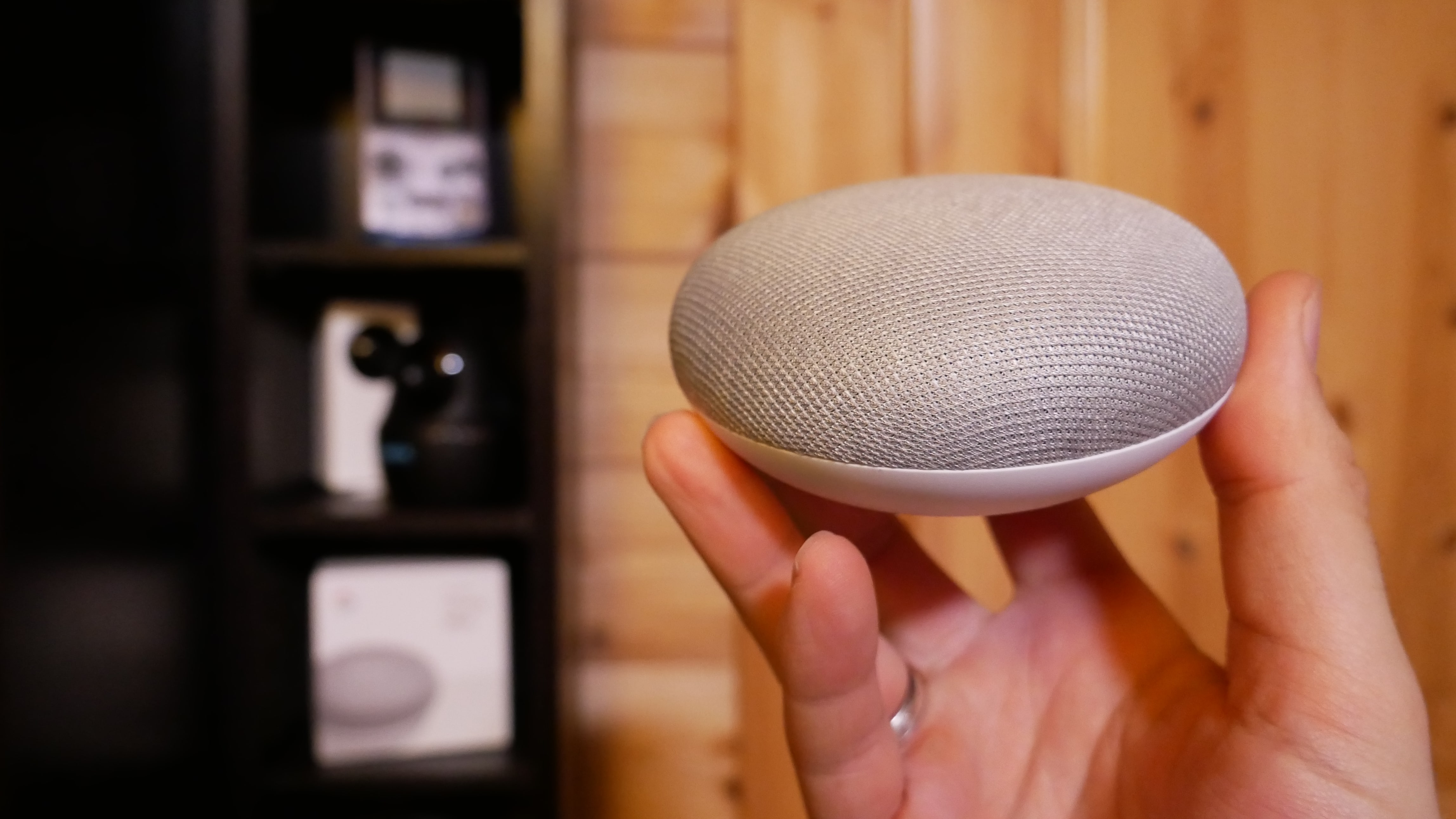 Google Home Mini im unboxing